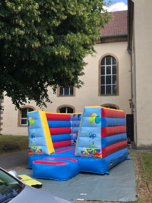 Einblick in die Burgkirche und Events (Bild 3)